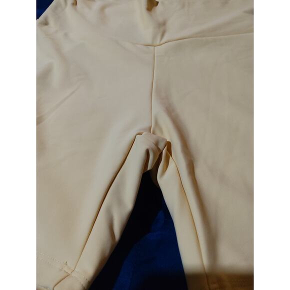 New Skatie Biker Cut Shorts Buttercup Size  L athletic gym casual Deigned Venice - Picture 4 of 9